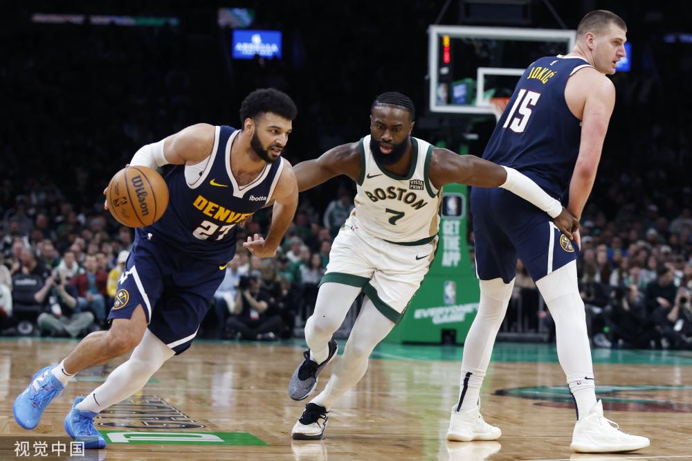 以退居二線 以退居二線