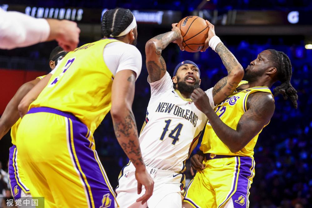 持续低迷的 持续低迷的